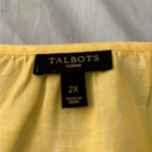 Talbots linen popover top with 3/4 sleeves - Picture 2 of 3